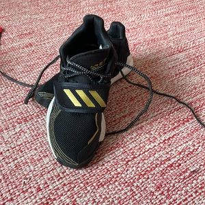 Adidas Boy's Basketball Sneakers, Size 5.5, Black/Gold